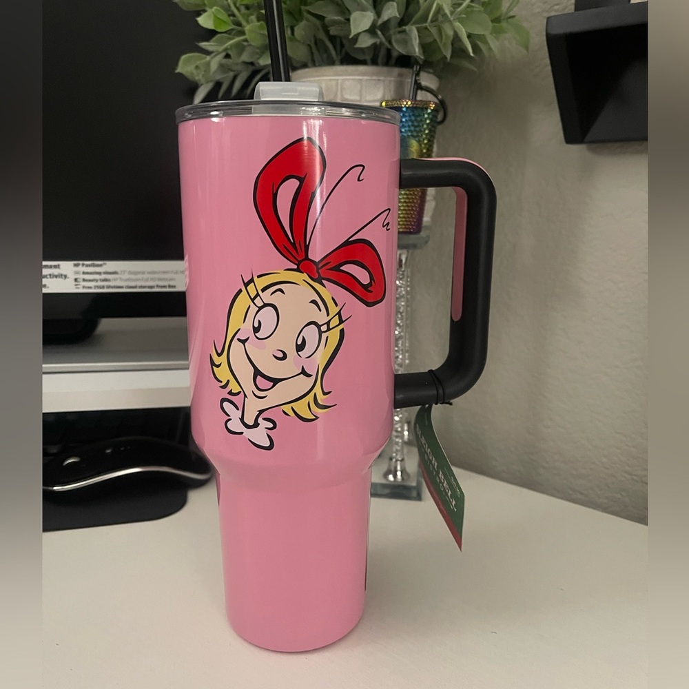 The Grinch “Cindy Lou Who” 💗Tumbler